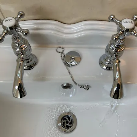 Lakeview Home, Doubleroom Private Bathroom, Self Catering ベッド・アンド・ブレックファスト キャッスルバー